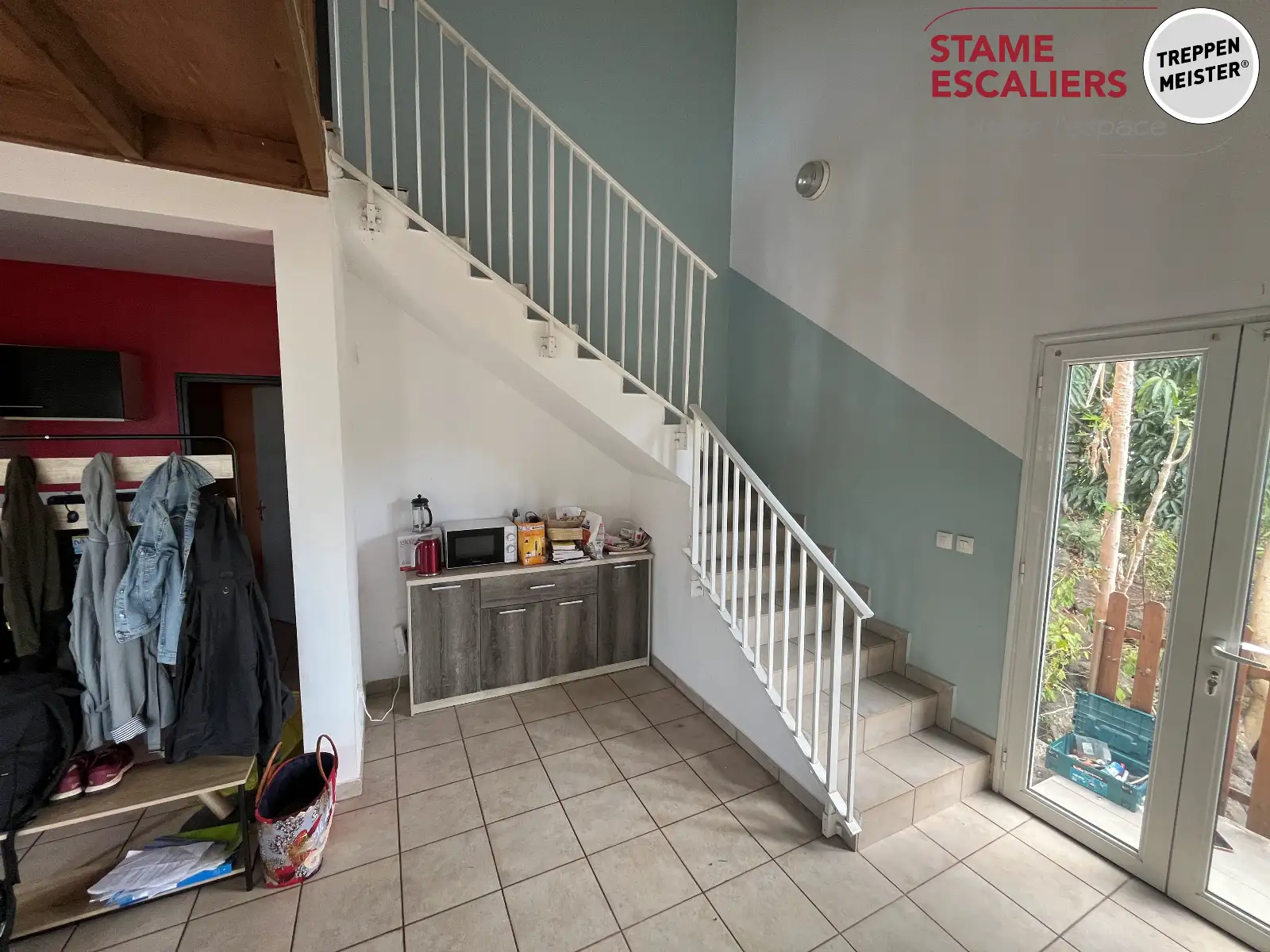 Escalier intérieur avant rénovation STAME escalier La Réunion