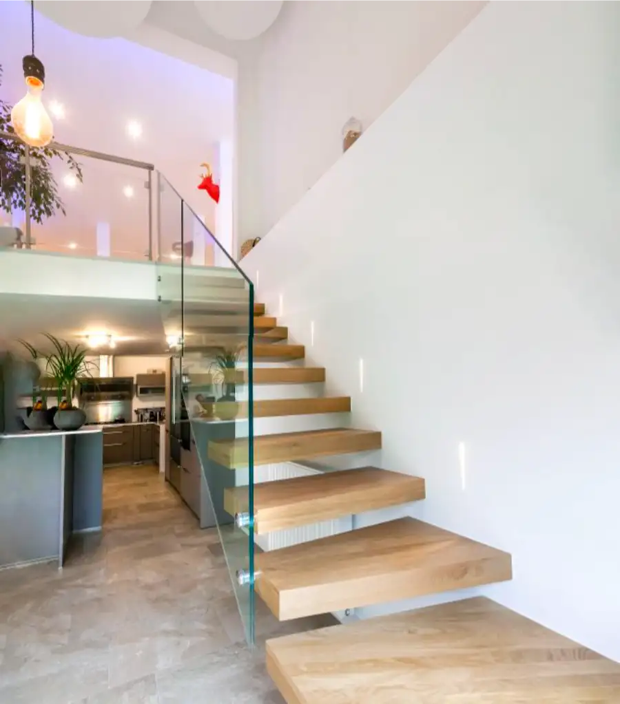 Escalier artisanal bois STAME Escaliers fabrication locale La Réunion