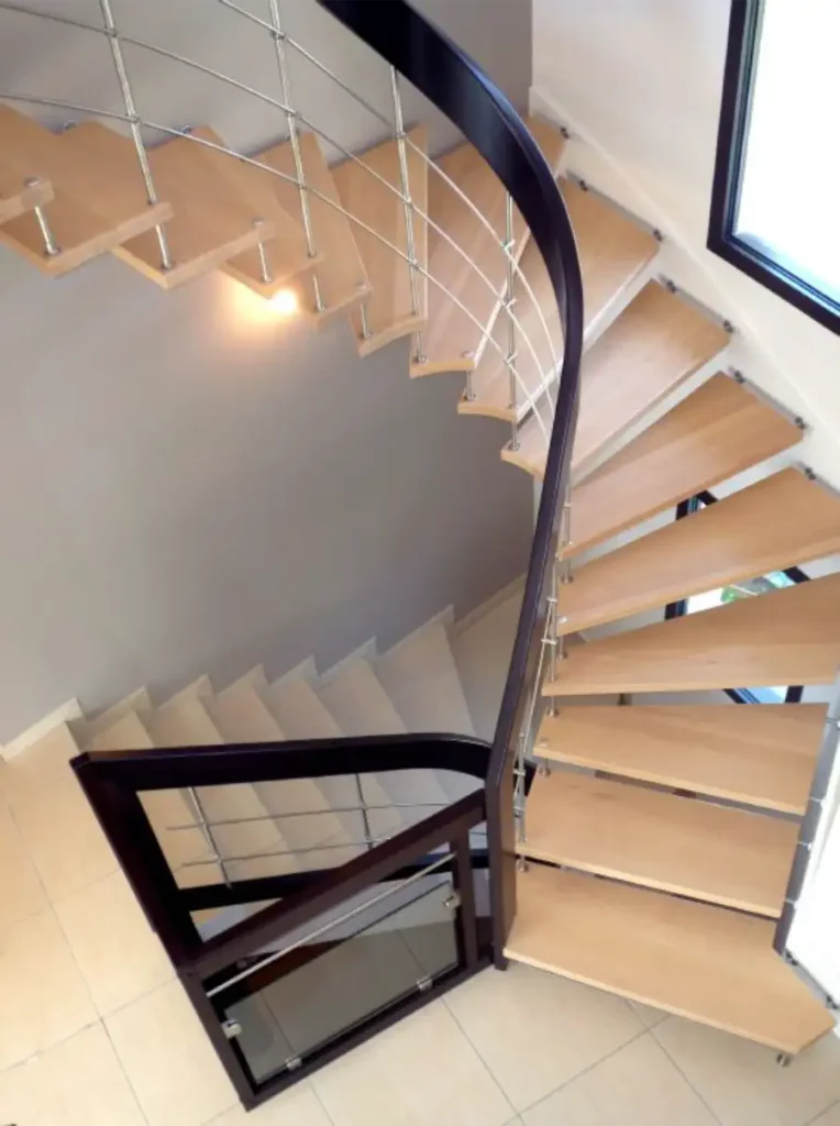 STAME Escaliers fabricant d’escalier bois sur mesure La Réunion